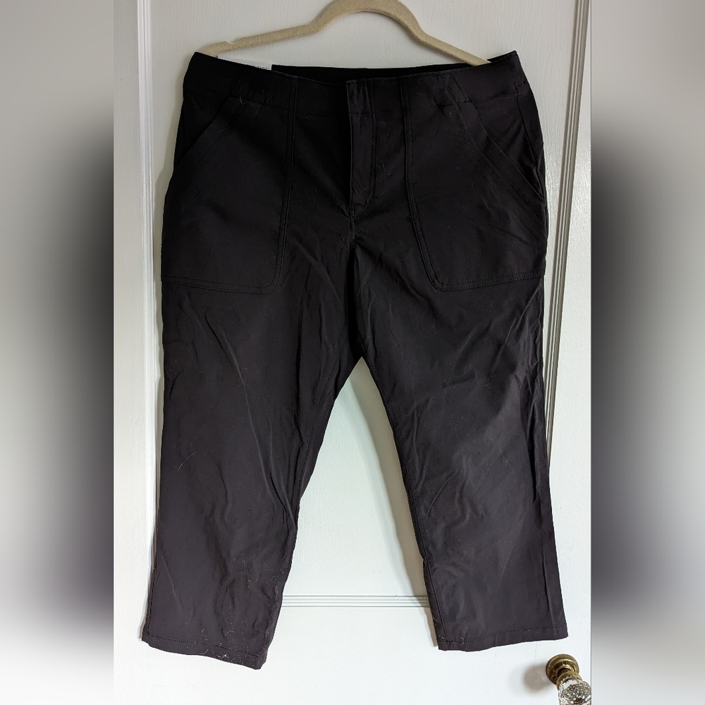 Eddie Bauer Horizon Crop - Petite Size